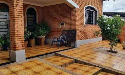 Casa com 2 dormitórios à venda, 130 m² por R$ 380.000,00 - América - Barretos/SP