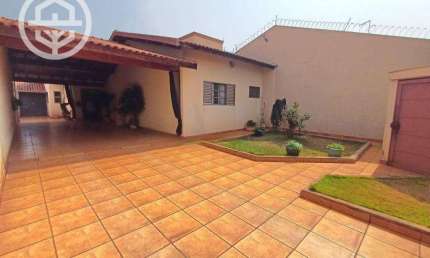 Casa com 3 dormitórios à venda, 195 m² por R$ 570.000,00 - América - Barretos/SP