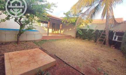 Casa com 4 dormitórios à venda, 211 m² por R$ 650.000,00 - Aeroporto - Barretos/SP