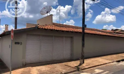 Casa com 2 dormitórios à venda, 123 m² por R$ 230.000,00 - Jockey Club - Barretos/SP