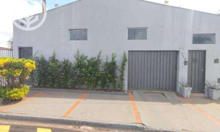 Casa com 4 dormitórios à venda, 209 m² por R$ 800.000,00 - Exposição - Barretos/SP