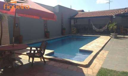 Casa com 3 dormitórios para alugar, 250 m² por R$ 4.363,00/mês - Fortaleza - Barretos/SP