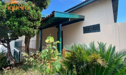 Casa com 3 dormitórios para alugar, 189 m² por R$ 2.744,38/mês - Centro - Barretos/SP