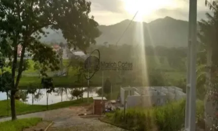 Terreno à venda no Caxito, Maricá 