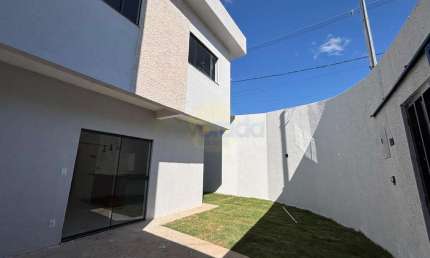 Casa para Venda em Santa Luzia, Novo Centro, 3 dormitórios, 2 banheiros, 2 vagas