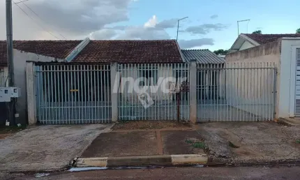 Casa com 2 quartos à venda na Rua Heriberto Beutler de Cecco, 2248, Jardim Coopagro, Toledo