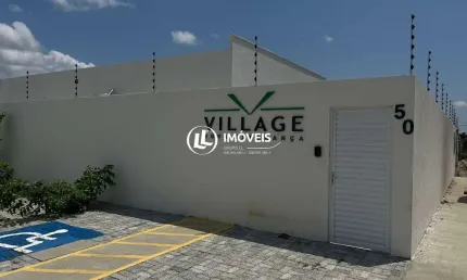 Casa à venda em condomínio fechado: tranquilidade e segurança para sua família.