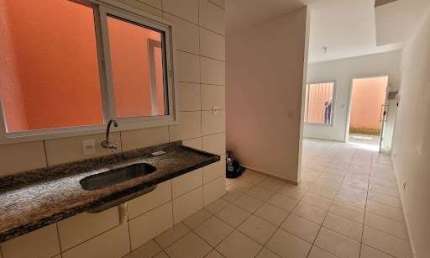 Casa com 2 quartos à venda na Celestino Soares, 266, Jardim Karolyne, Votorantim por R$ 220.000