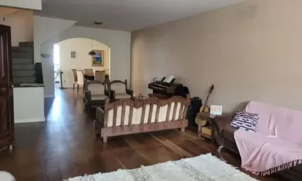 Casa com 4 quartos à venda na Rua Cafelândia, 354, Vila Trujillo, Sorocaba por R$ 900.000