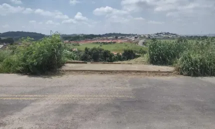 Terreno à venda na Carlos Cerqueira Holtz, Jardim Nova Aparecidinha, Sorocaba por R$ 80.000