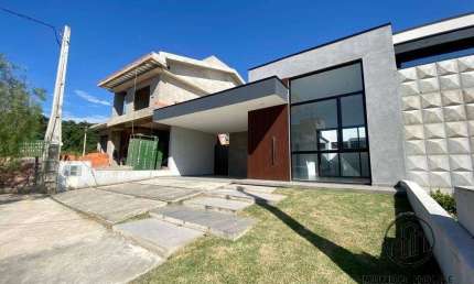 Casa em condomínio fechado com 3 quartos à venda na Francisco Agostinho Filho, 615, Jardim Residencial Campos do Conde, Sorocaba por R$ 920.000