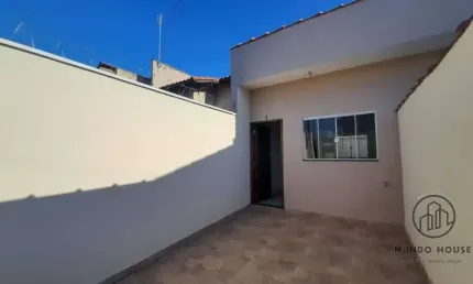 Casa com 2 quartos à venda na Izabel Câmara Caliani, 27, Parque São Bento, Sorocaba por R$ 220.000