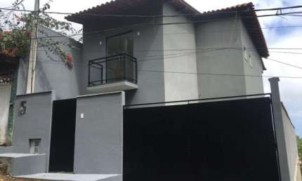 Casa com 3 quartos à venda na Rua 61, Itaipu, Niterói, 294 m2 por R$ 650.000