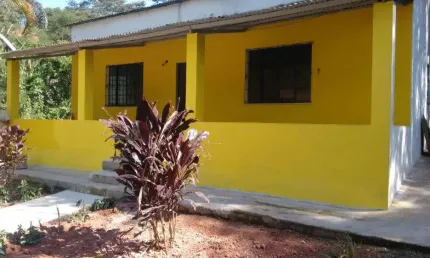 Casa com 2 quartos para alugar em Várzea das Moças, Niterói , 2050 m2 por R$ 1.000