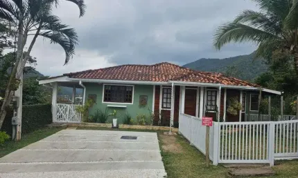 Casa com 2 quartos para alugar na rua 61, itaipu, niterói, 100 m2 por r$ 2.900
