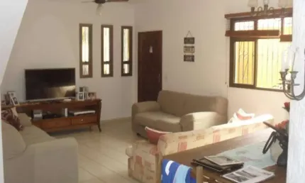 Casa com 3 quartos à venda no Campo Grande, Santos  por R$ 1.500.000