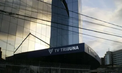 Sala comercial com 1 sala para alugar no Paquetá, Santos  por R$ 4.000