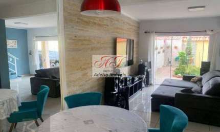 Casa com 3 quartos à venda na Belmira Novaes, Peruíbe  por R$ 750.000