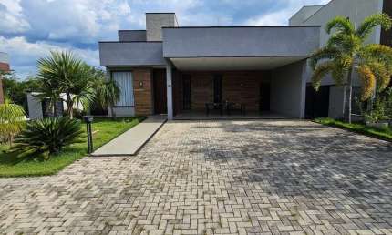 Casa Térrea À VENDA - 2 Suítes - R$ 1.700.000 - 225m - Alphaville III - Votorantim - SP