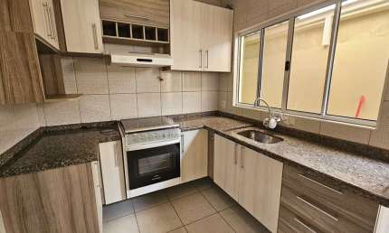 Casa térrea à venda, 122m - 3 Dorm. 2 Suites - R$ 549.500 - Cond. Horto II - Sorocaba SP