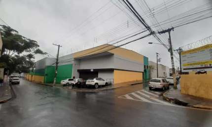 Salão Comercial para Alugar em Cuiabá - Centro-Sul - 360m² -