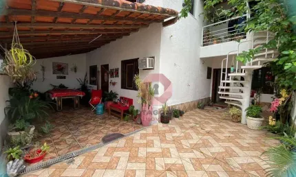 Casa com 3 dormitórios à venda, 100 m² por R$ 650.000,00 - Jardim Atlântico Central (Itaipuaçu) - Maricá/RJ