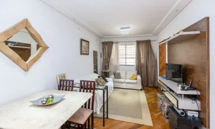 Sobrado para venda com 4 quartos, sendo 4 suítes, 131m²