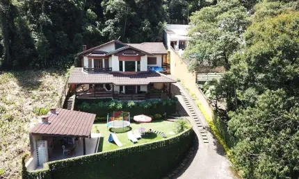 Casa tipo para venda em Caraguatá com 3 quartos, sendo 3 suítes, 300m²