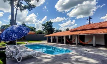 Casa tipo para venda com 3 quartos, sendo 3 suítes, 343m²
