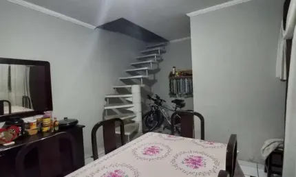 Sobrado para venda com 4 quartos, sendo 1 suíte, 180m²