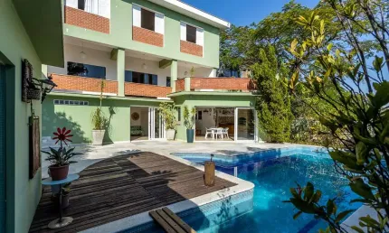 Casa tipo para venda em Vila Romana com 4 quartos, sendo 1 suíte, 428m²