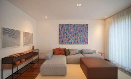 Casa em condomínio para venda com 4 quartos, sendo 4 suítes, 334m²