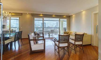 Apartamento tipo para venda com 4 quartos, sendo 3 suítes, 214m²