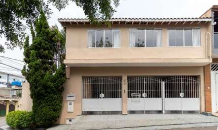 Sobrado para venda em Jardim Icaraí com 3 quartos, sendo 3 suítes, 280m²