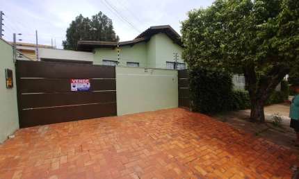 Casa de vila para venda com 3 quartos, sendo 3 suítes, 360m²