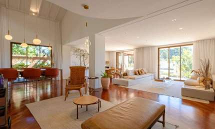 Casa no condomínio Condomínio Vista Alegre para venda com 6 quartos, sendo 4 suítes, 516m²