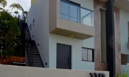 Casa no condomínio Villa Hipica Residence para venda com 2 quartos, sendo 1 suíte, 82m²