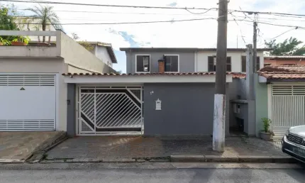 Casa tipo para venda em Parque Terra Nova com 3 quartos, sendo 1 suíte, 159m²