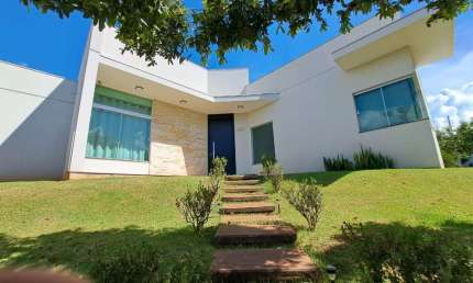 Casa no condomínio Condomínio do Bosque I para venda com 4 quartos, sendo 2 suítes, 350m²