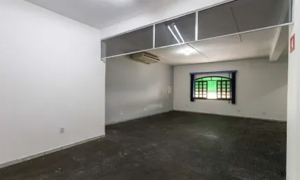 Casa comercial para venda em parque maria domitila, 242m²