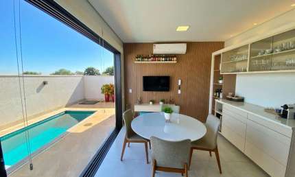 Casa no condomínio Terras de Siena para venda com 3 quartos, sendo 3 suítes, 207m²