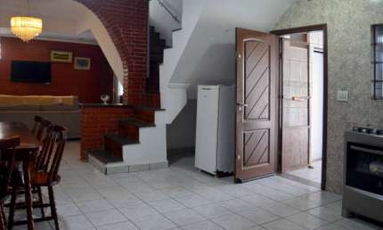 Sobrado para venda em Tupy com 5 quartos, sendo 5 suítes, 258m²