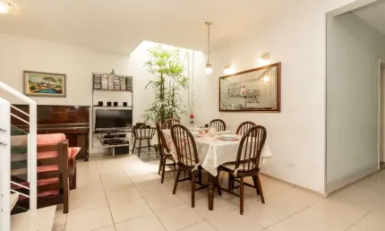 Sobrado para venda em Osvaldo Cruz com 4 quartos, sendo 1 suíte, 273m²