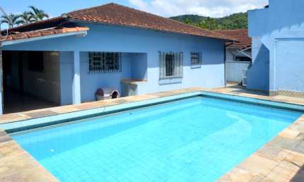Casa tipo para venda com 3 quartos, sendo 2 suítes, 242m²