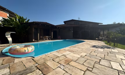 Casa com 1 Suíte + 2 Quartos, Piscina e Conforto no Bairro São Marcos