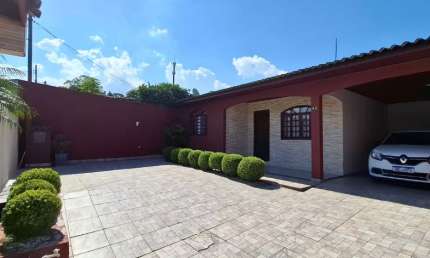 Vendo casa em Pinhais aceito apartamento na negociação