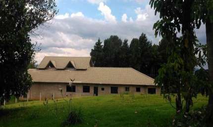 Casa com 4 quartos à venda no Jardim Mirante, Águas de Lindóia , 400 m2 por R$ 980.000