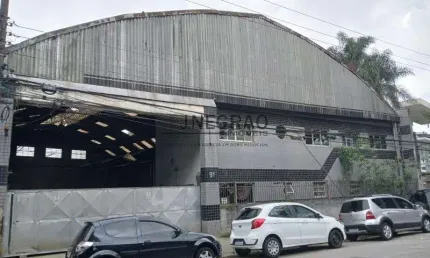 Galpão Industrial à Venda em São Paulo-SP, Vila Vermelha: 2 salas, 4 banheiros, 984m² de área!