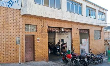 Salão Comercial para Locação em São Paulo-SP, no Bairro Sacomã: 1 Sala, 1 Banheiro, 100m² de Área.