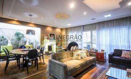 Casa em Condomínio de Alto Padrão para LOCAÇÃO com 3 Quartos e 2 Suítes em Moema - São Paulo-SP: 224m², 4 Vagas, 3 Salas, 4 Banheiros!